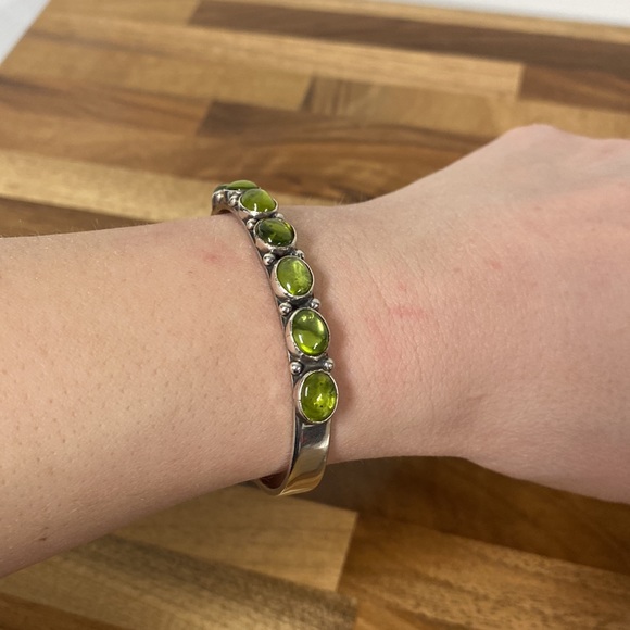 Navajo sterling bracelet cuff signed Albert Jake - Picture 5 of 9